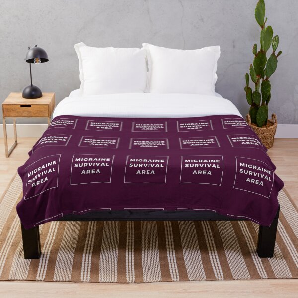 Artikelvorschau, Migräne-Überlebensbereich Lila niedliches lustiges Shirt minimalistisches chronisches Schmerz-Krankheit-Spoonie-Kopfschmerz-Bewusstsein entworfen und verkauft von InterpreTees.