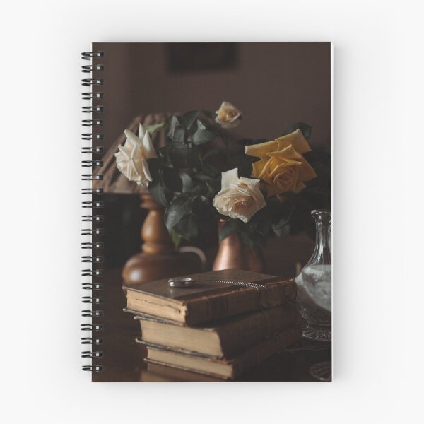 Artikelvorschau, Blumen und Bücher Dark Academia entworfen und verkauft von idkbrb.