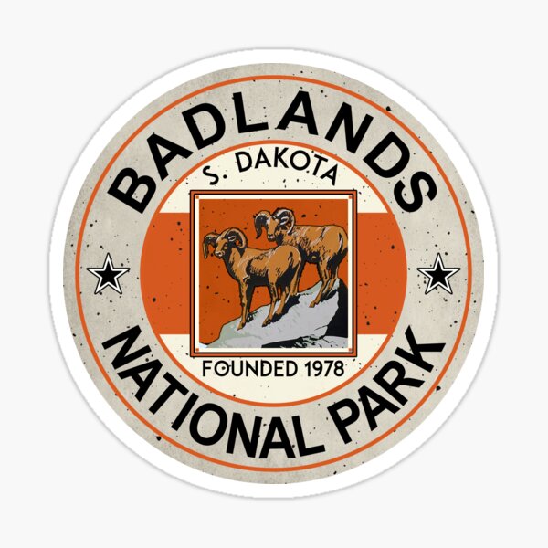 Vista previa del artículo con la obra «PARQUE NACIONAL BADLANDS SOUTH DAKOTA MOUNTAINS CAMPING CAMPING HIKE CAMP», diseñado y vendido por DESTINATIONS DECAL.