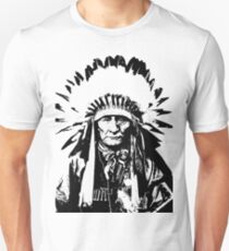 CHIEF IN WAR BONNET Unisex T-Shirt