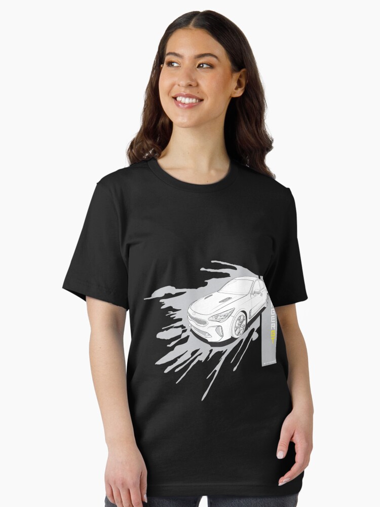 Aperçu 1 sur 7. T-shirt essentiel avec l'œuvre Kia Stinger GT Classique. créée et vendue par dylanmacall.