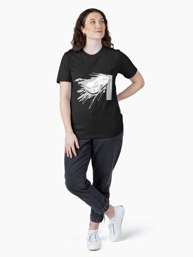 Aperçu 4 sur 7. T-shirt essentiel avec l'œuvre Kia Stinger GT Classique. créée et vendue par dylanmacall.