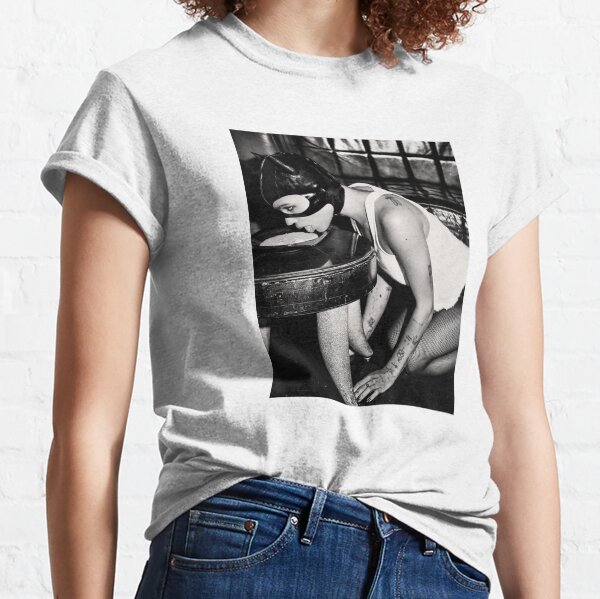 zoë kravitz x wonderland (8) Classic T-Shirt