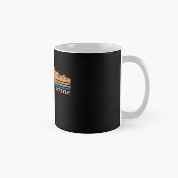 Artikelvorschau, Seattle Skyline Retro Seattle Fan Washington Skyline Seattle Gear entworfen und verkauft von DynamicDesign.