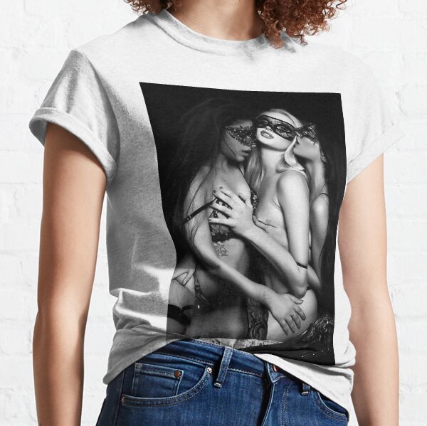 Rotten Apple: Turquoise (nude topless girl, erotic graffiti portrait) T  Shirt by Marco Paludet Art