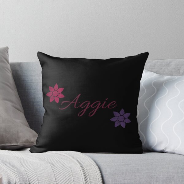 Artikelvorschau, Aggie Floral Name Kalligraphie Design Schwarze Version entworfen und verkauft von Cora Gregory.