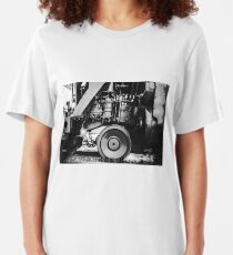 IRON GIANT Slim Fit T-Shirt