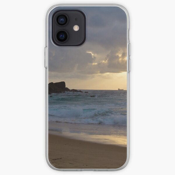 Redhead beach, Lake Macquarie at sunrise iPhone Soft Case