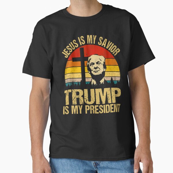 Artikel-Vorschau von Jesus ist mein Retter Trump ist mein T-Shirt Präsidenten Funny Trump 2002, designt und verkauft von TriciaAnnCo.