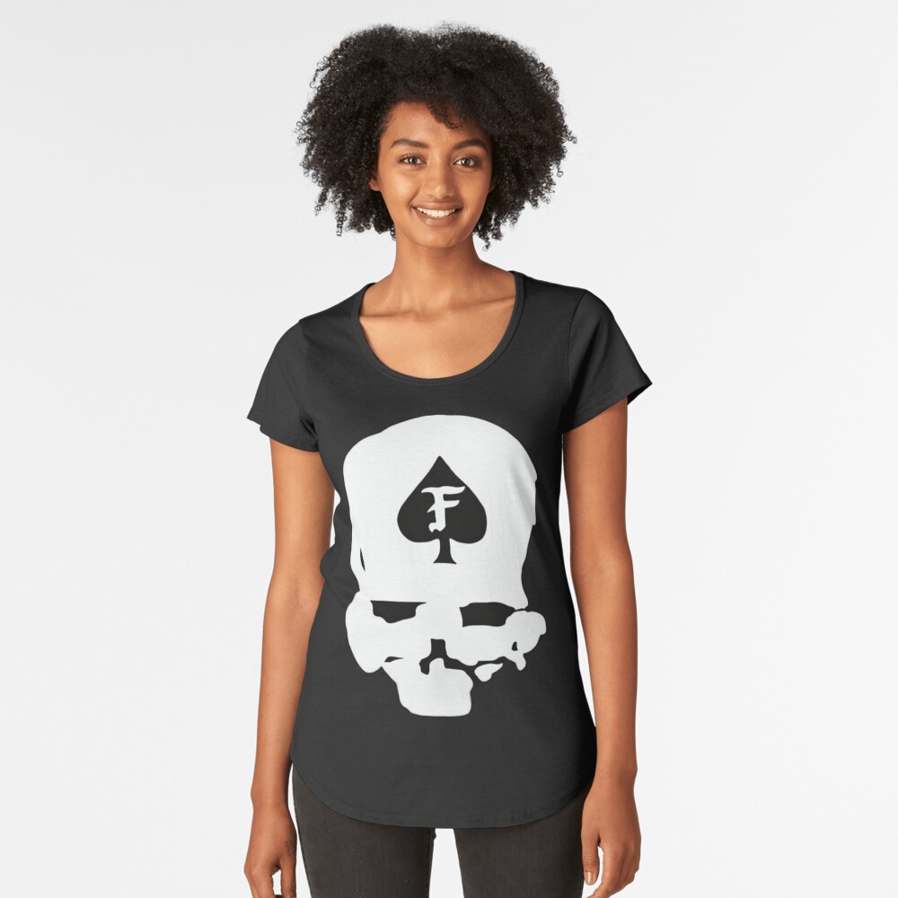 Vista previa del artículo con la obra «Camiseta premium de cuello ancho», diseñado y vendido por BattleTribe.