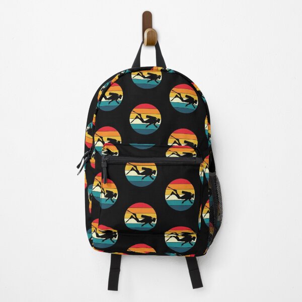 Artikelvorschau, Sporttauchen Taucher Tauchen Silhouette Vintage Retro-Stil entworfen und verkauft von EstelleStar.