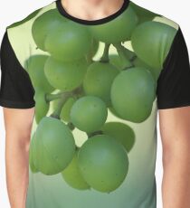 Love grapes Graphic T-Shirt