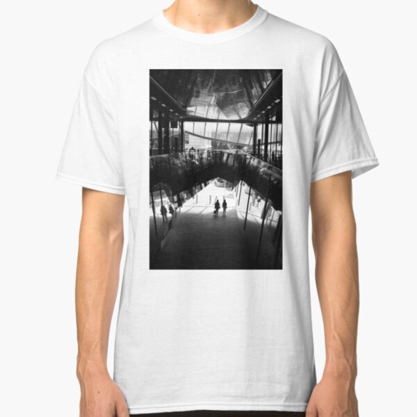 Retail therapy - London UK Classic T-Shirt