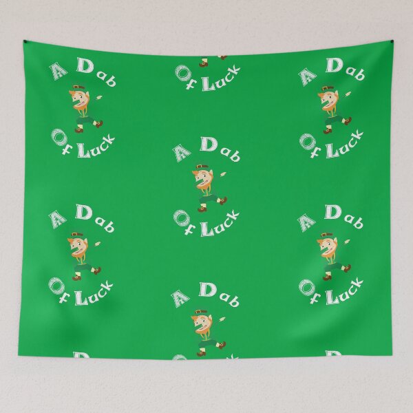 Artikelvorschau, Lustiger St Patrick Tag "ein Hauch von Glück" T-Shirt entworfen und verkauft von ETIndustries.