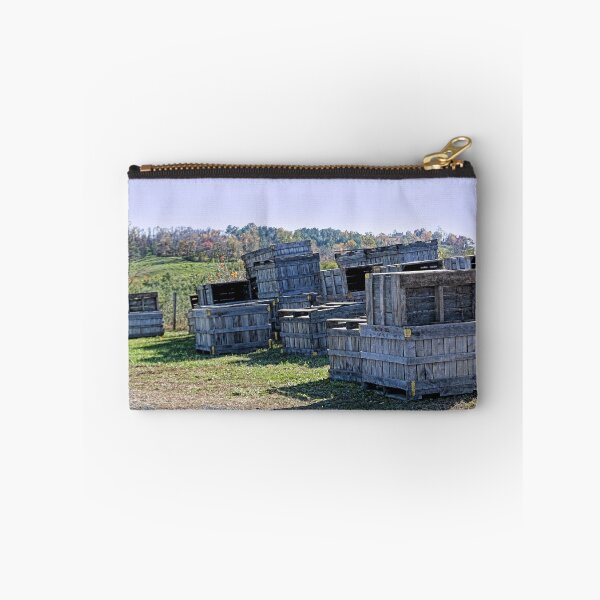 Aperçu de l'œuvre Apple Bins créée et vendue par Eileen McVey.