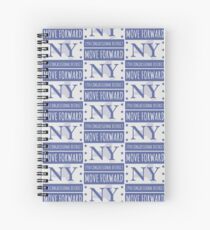 Bewegen Sie sich vorwärts New York Logo Tee Spiralblock