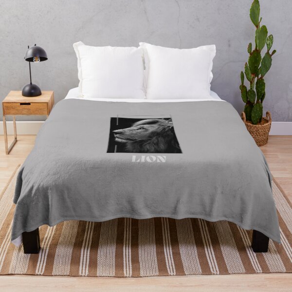 Item preview, lion image designed and sold by Markkobayastore.