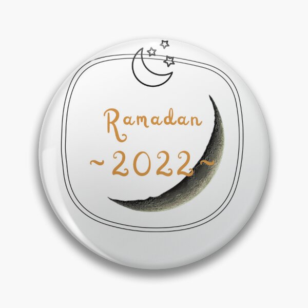 Aperçu de l'œuvre Autocollants, épingles, sac fourre-tout Ramadan Kareem, etc. créée et vendue par Mschirrye.