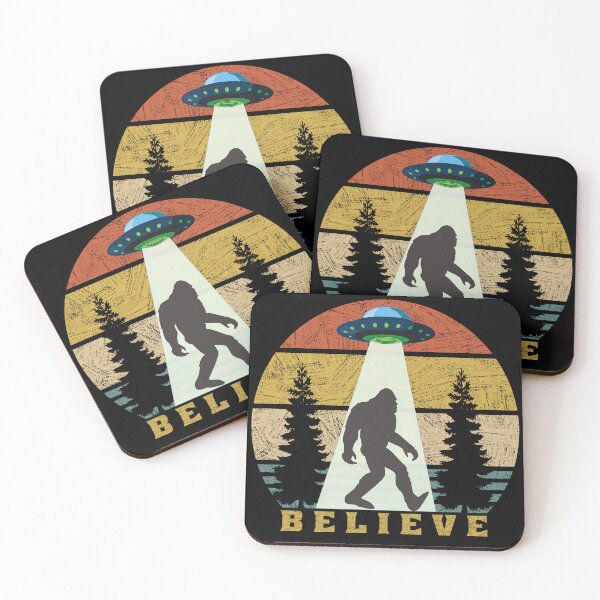 Artikelvorschau, Copy of Copy of Bigfoot UFO Alien glauben entworfen und verkauft von osamamohamad.