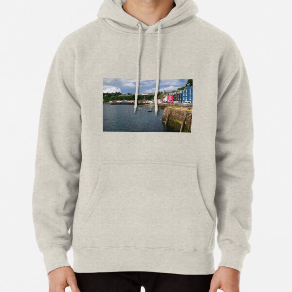 Tobermory, Isle of Mull Pullover Hoodie