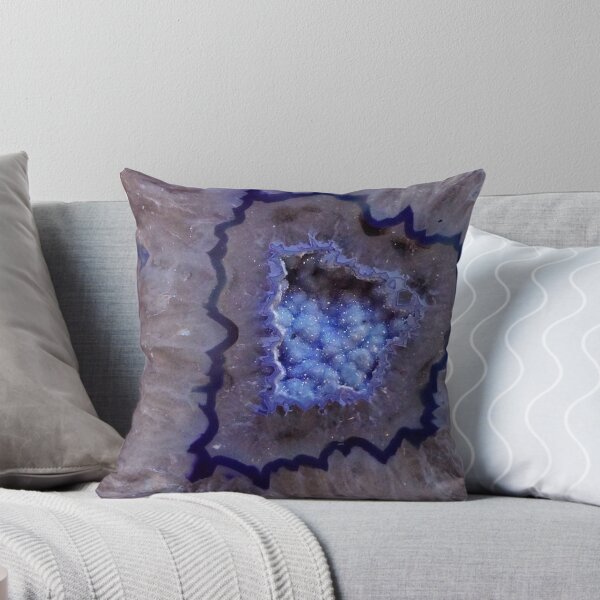 Artikel-Vorschau von Periwinkle Geode Druzy Kristalle, designt und verkauft von TheQuarry.