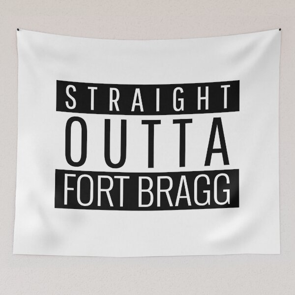 Artikelvorschau, Geradeaus Fort Bragg Kalifornien Fort Bragg CA entworfen und verkauft von Teelogic.