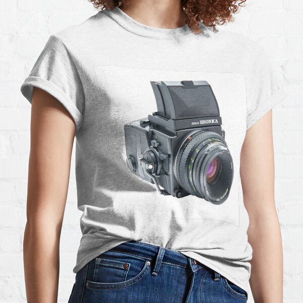 Zenza Bronica ETRSi Medium Format Film Camera & 75mm Lens Vintage / Retro / Analogue photography / Old School Pro! Classic T-Shirt