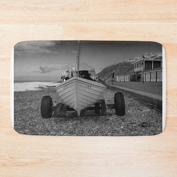 Artikelvorschau, "Ivy" fishing boat on Cromer Beach, North Norfolk Coast entworfen und verkauft von yackers1.