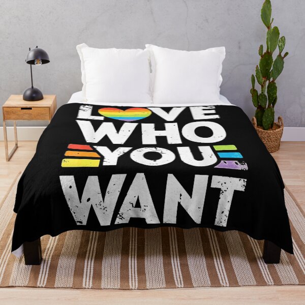 Artikelvorschau, Liebe wen du willst, Gleichheit, Gay Pride, LGBTQ Kurzarm Unisex entworfen und verkauft von MarshaPreston.