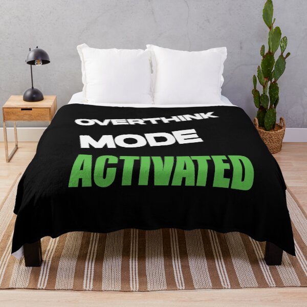 Aperçu de l'œuvre Mode overthink activé Citation overthinking introvertie drôle créée et vendue par SharpThreadZ.