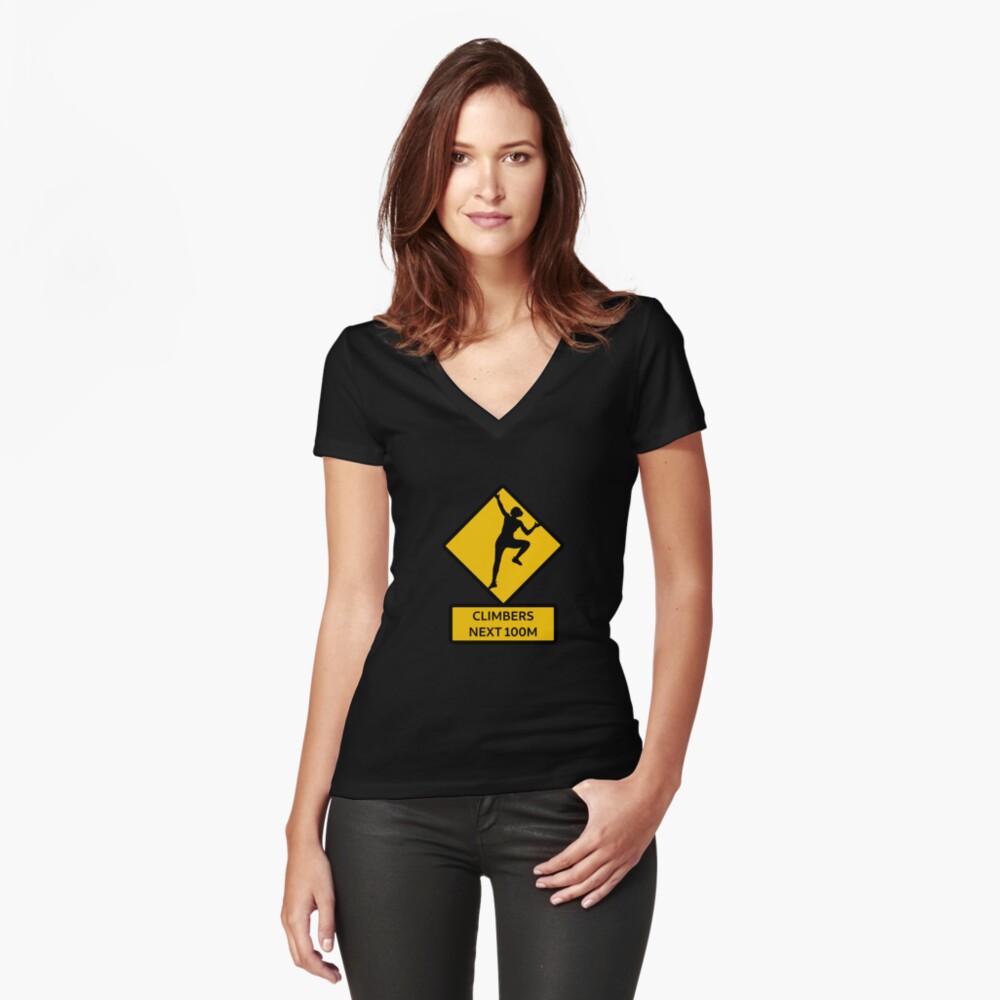 Aperçu de l'œuvre T-shirt moulant col V créée et vendue par M1D33L.