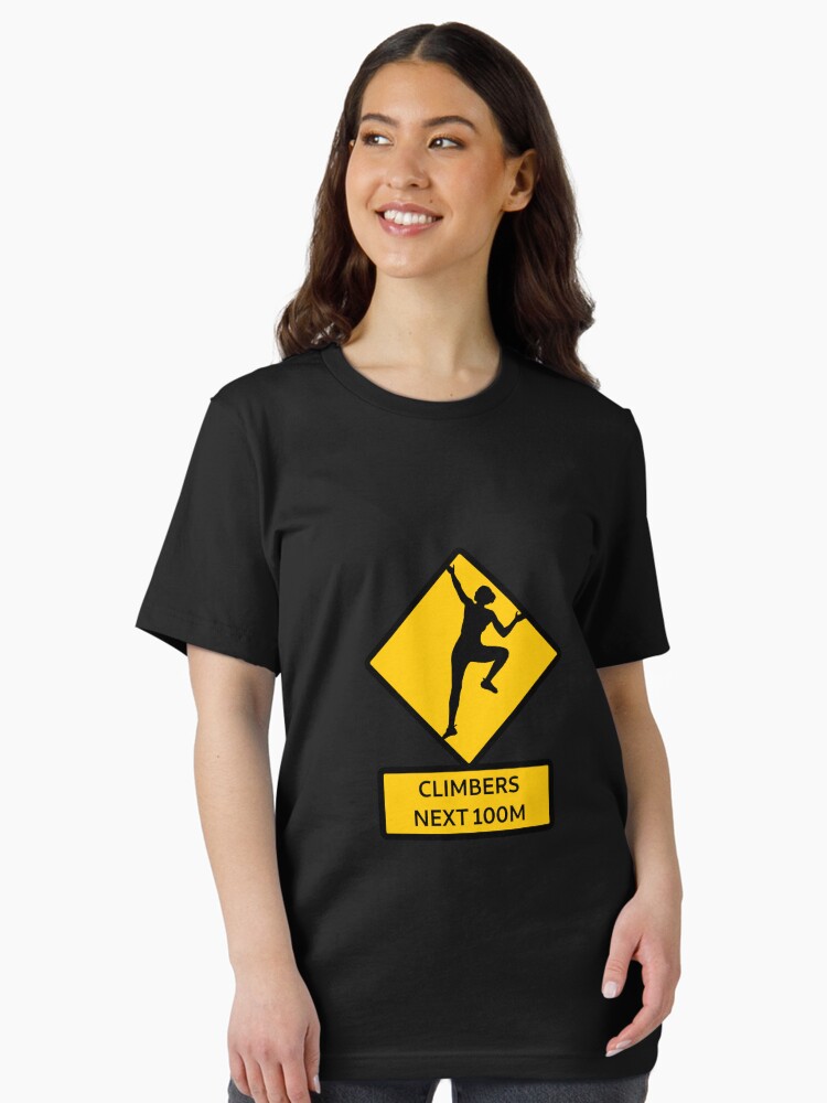 Aperçu 1 sur 7. T-shirt essentiel avec l'œuvre Attention grimpeur ! créée et vendue par M1D33L.