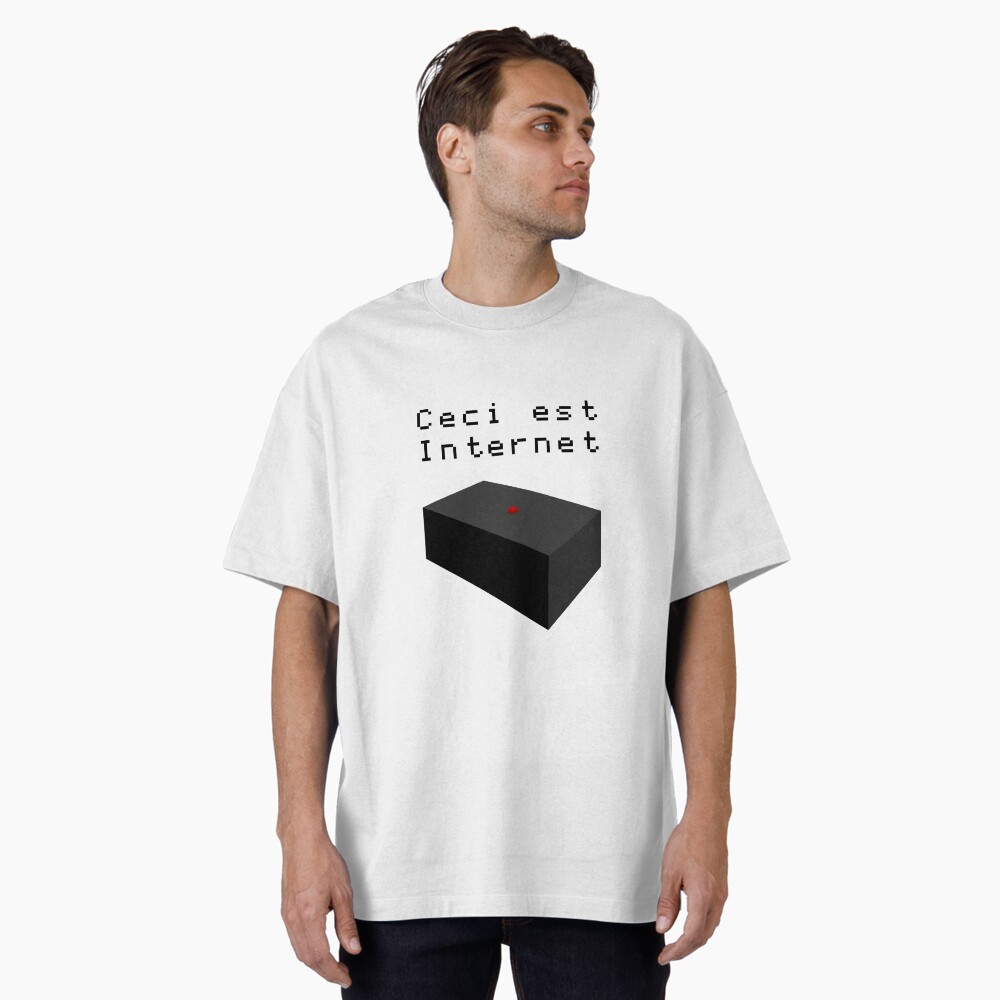 Aperçu de l'œuvre T-shirt oversize créée et vendue par M1D33L.