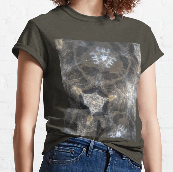 Still Thru A Kaleidoscope Lens n ° 7 Classic T-Shirt