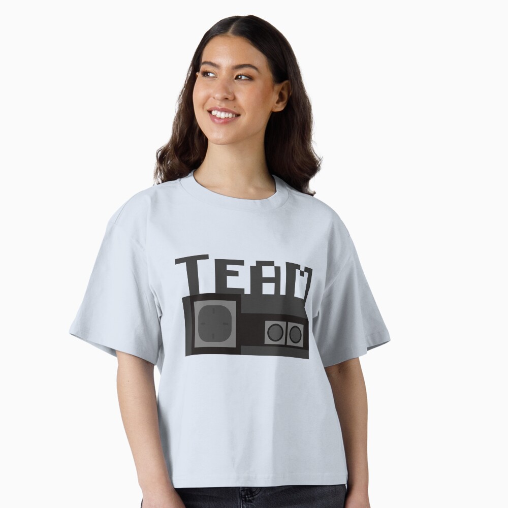 Aperçu de l'œuvre T-shirt boxy créée et vendue par M1D33L.
