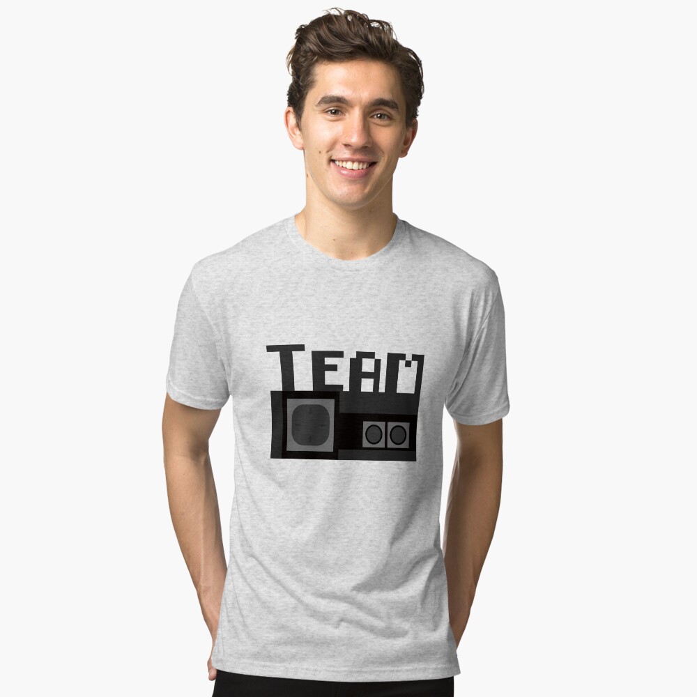 Aperçu de l'œuvre T-shirt chiné créée et vendue par M1D33L.