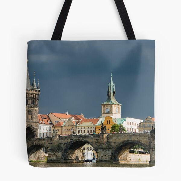 Aperçu de l'œuvre Pont Charles Prague créée et vendue par mhfoto.