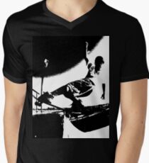 Skaters Life Men's V-Neck T-Shirt