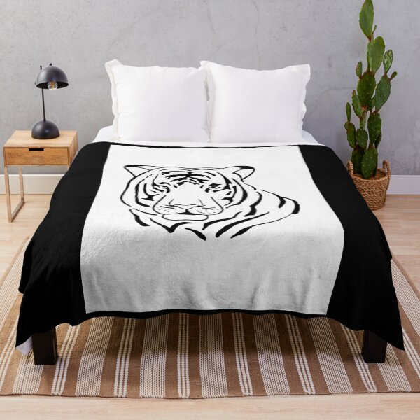 Item preview, Tigre Gratiffi Canvas Print designed and sold by mollyphonaha1.