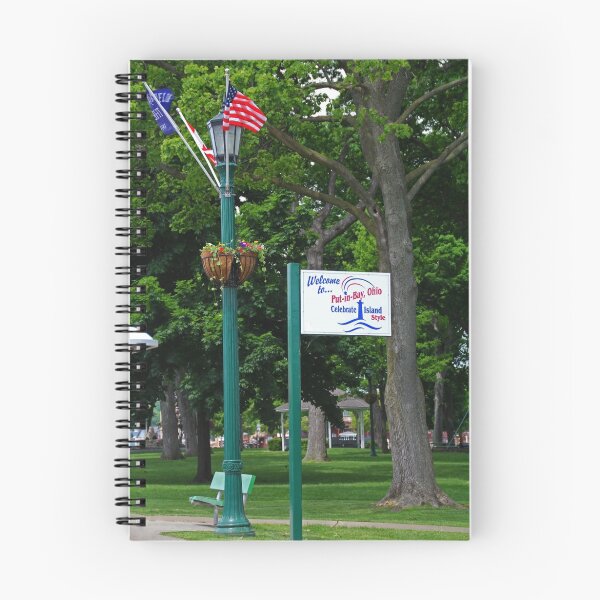 Artikelvorschau, Willkommen bei Put-in-Bay - vertikal entworfen und verkauft von Michiale.