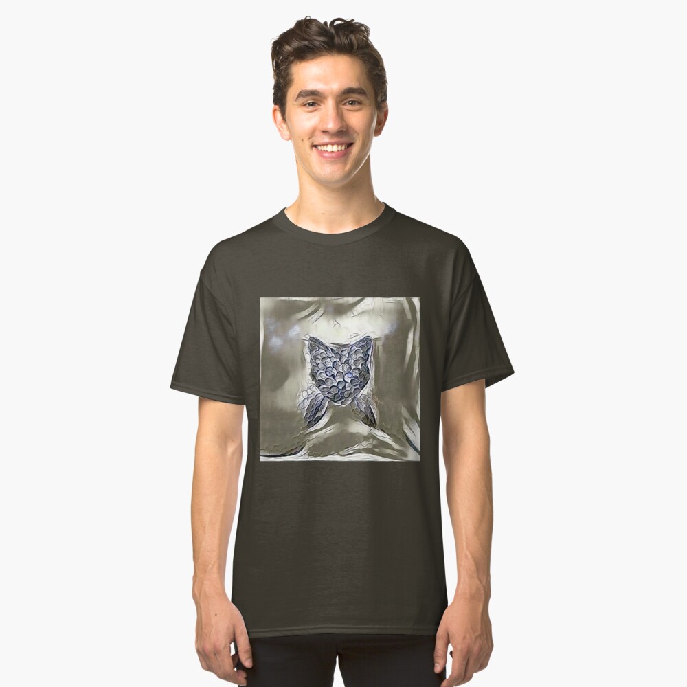 Ninja cat hiding in silver Classic T-Shirt