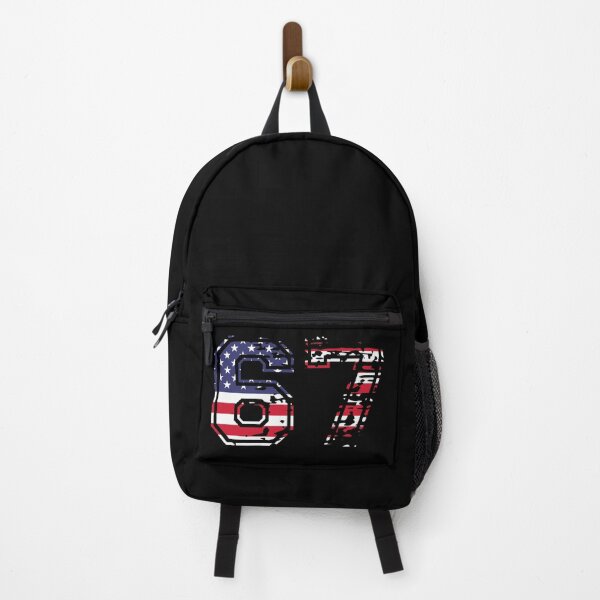 Artikelvorschau, 67 American Footballer USA siebenundsechzig entworfen und verkauft von Proud Pro Gifts.
