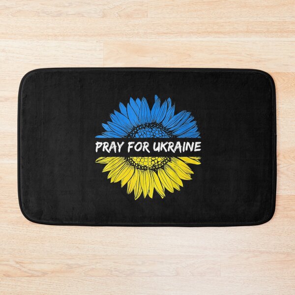 Artikelvorschau, Pray For Ukraine T-Shirt entworfen und verkauft von Chambers-Avara.