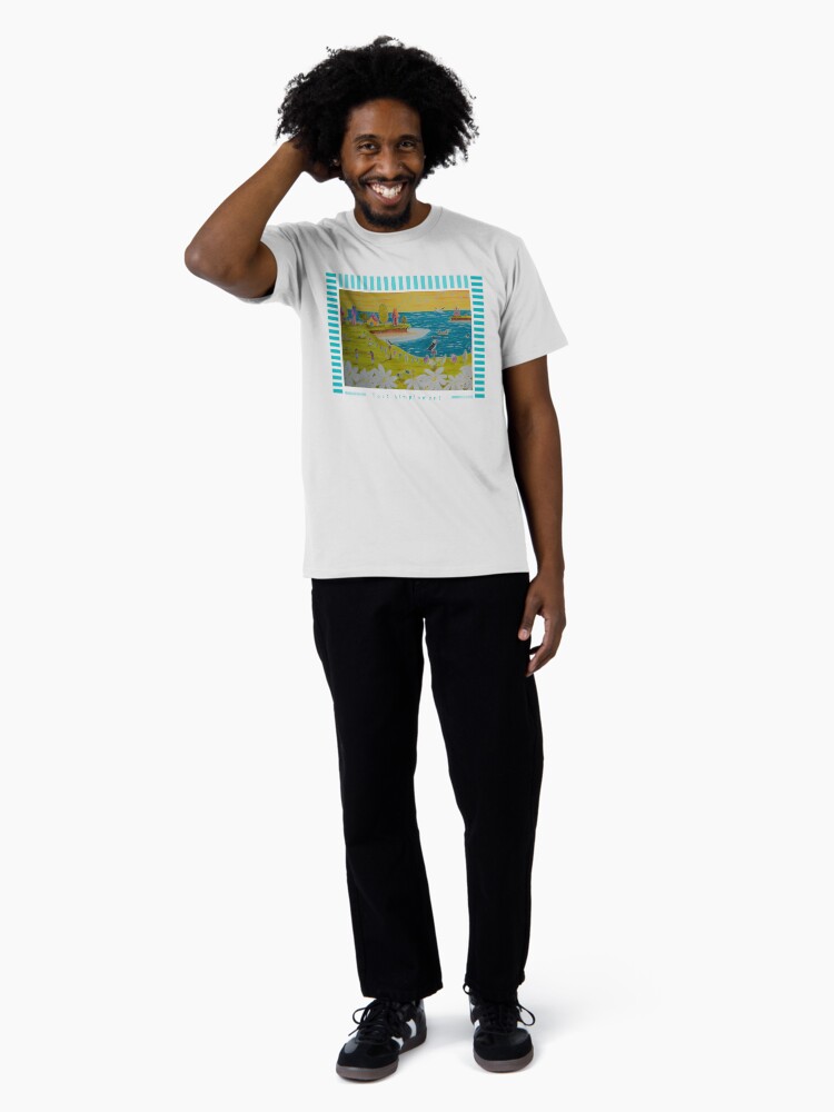 Aperçu 3 sur 4. T-shirt premium avec l'œuvre Linda Molloy - "Tout simplement" créée et vendue par LindaMolloy.