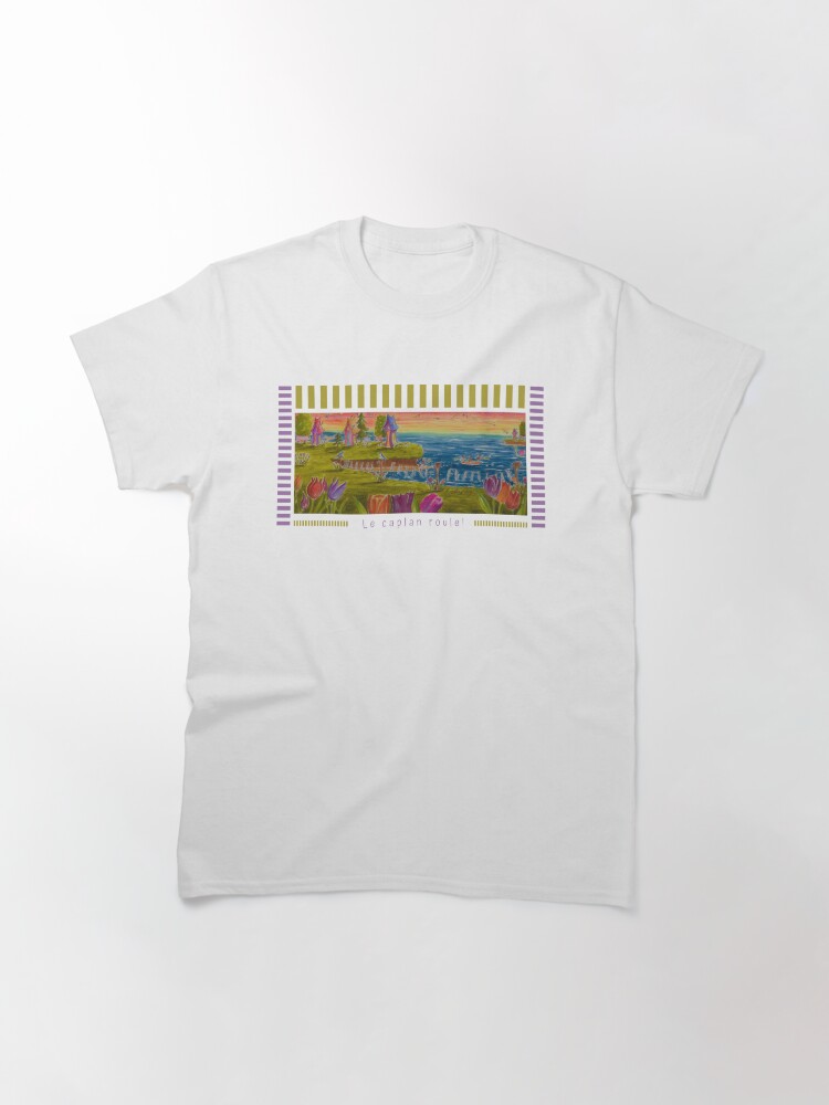 Aperçu 3 sur 7. T-shirt classique avec l'œuvre Linda Molloy - "Le caplan roule" (2e version) créée et vendue par LindaMolloy.