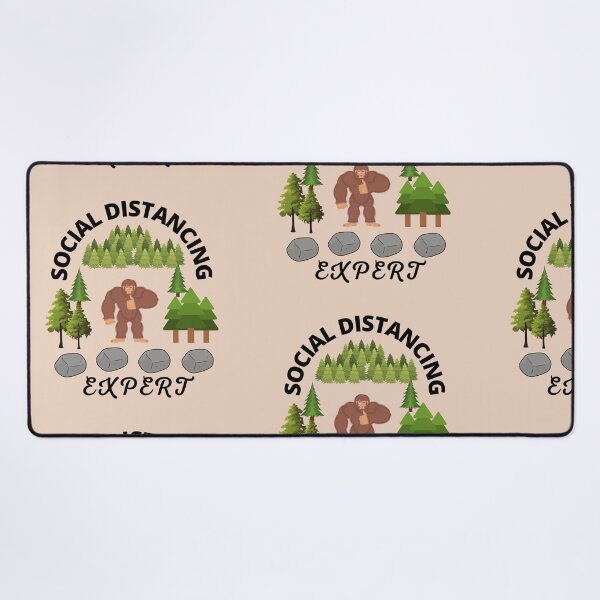 Artikel-Vorschau von Big Foot, Experte für soziale Distanzierung, designt und verkauft von LGMmugsdesign.
