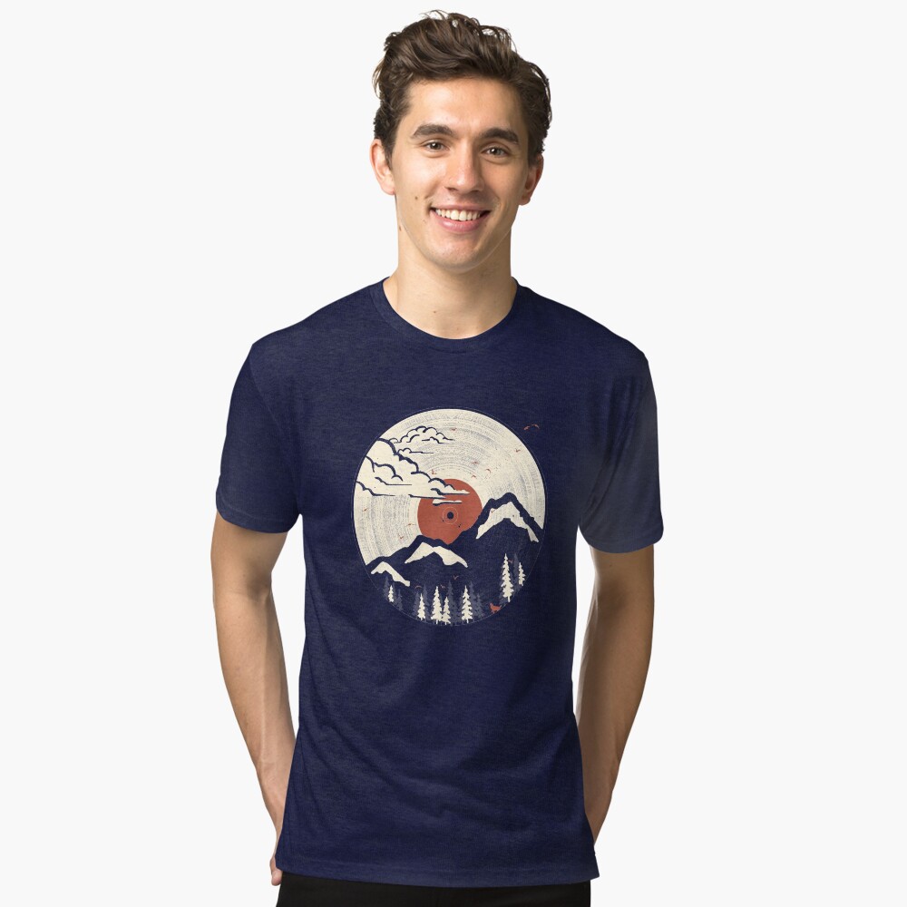 Aperçu de l'œuvre T-shirt chiné créée et vendue par ndtank.