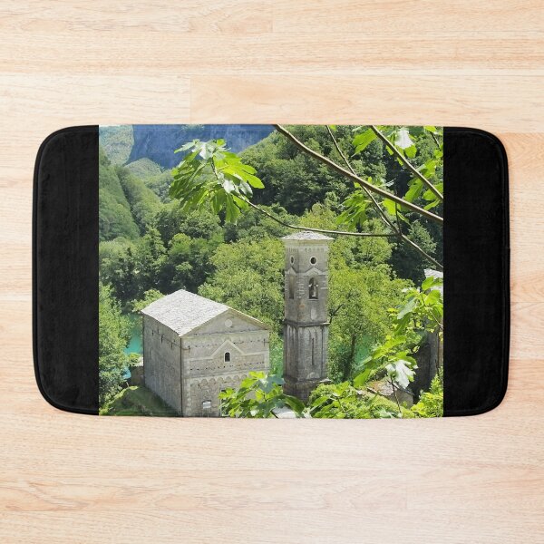 Artikelvorschau, Kirche inmitten der Vegetation entworfen und verkauft von from Carbonizzo.