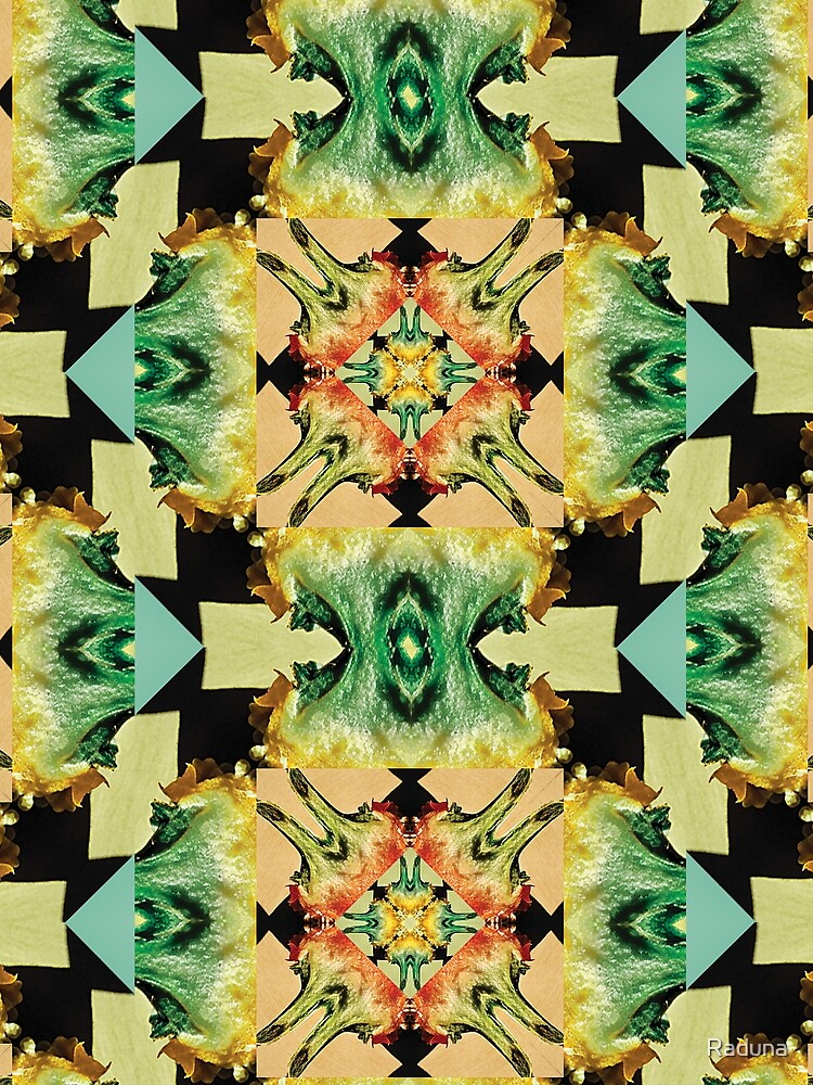 Thumbnail 5 von 5, Grafik T-Shirt, Muster Peperoni Grün designt und verkauft von Raduna.