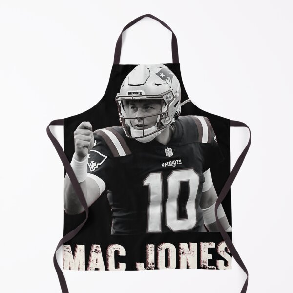 Artikelvorschau, Mac Jones - Mac Angriff - Mac Freakin Jones - Fußball entworfen und verkauft von VictoriaZelko.